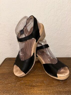 Dansko Leather Ankle Buckle Sandal Shoes